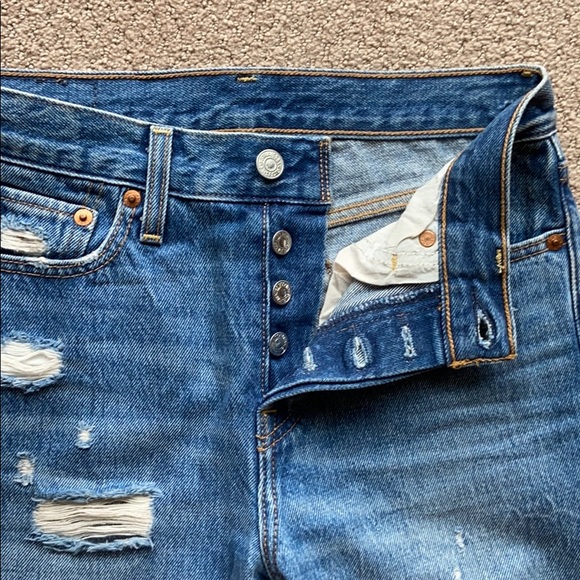 Levi’s High Waisted Denim - Picture 3 of 6